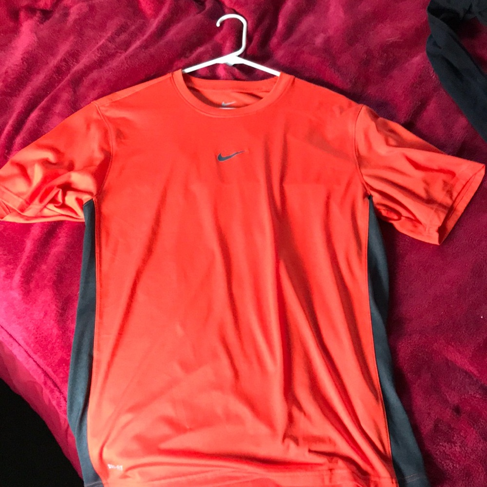 Nike Dri-Fit, orange t-shirt